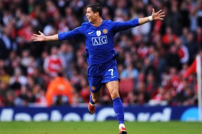 乐鱼电竞· (中国)官方网站-再现奇迹：球队如何在逆境中最强逆转！，奇迹再现倒放